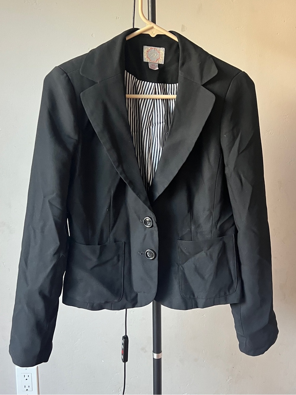 Forever 21 Black Women's Two-Button Tailored Blazer